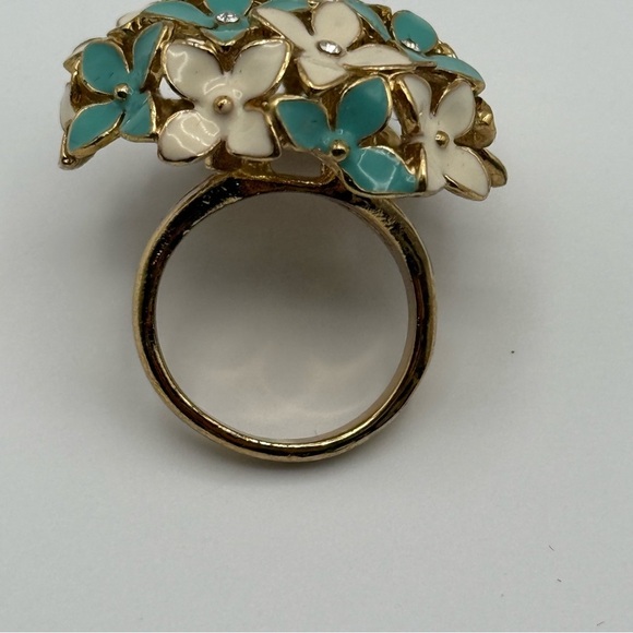 Elegant Gold-tone Turquoise & White Flower Floral Rhinestone Ring Bouquet - Picture 4 of 8